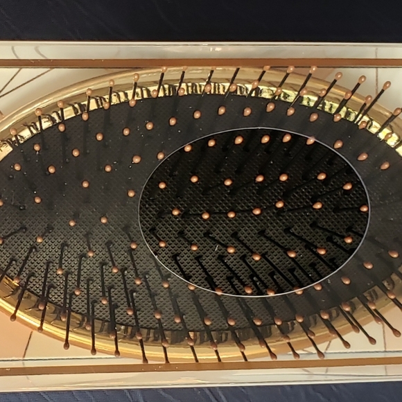 HOLD Gold Wet Brush - Picture 3 of 5